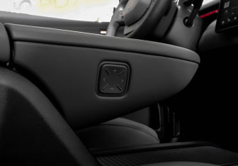 Подержанный автомобиль Zeekr X 2023 года (23 фото)