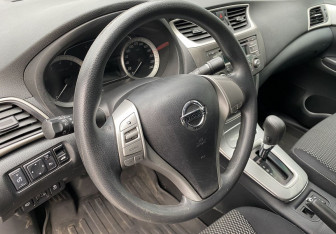 Подержанный автомобиль Nissan Sentra Sedan 2014 года (14 фото)