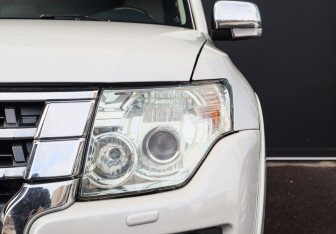 Подержанный автомобиль Mitsubishi Pajero 2019 года (23 фото)