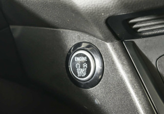 Подержанный автомобиль Ford Kuga 2017 года (16 фото)