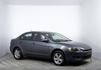 Подержанный автомобиль Mitsubishi Lancer Sedan 2008 года (3 фото)