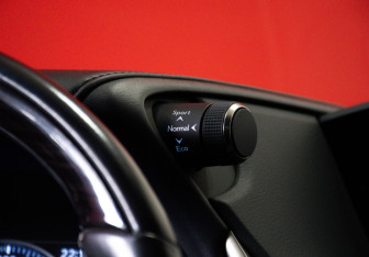 Подержанный автомобиль Lexus ES 2019 года (22 фото)