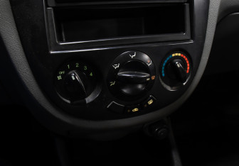 Подержанный автомобиль Chevrolet Lacetti Hatchback 2007 года (17 фото)