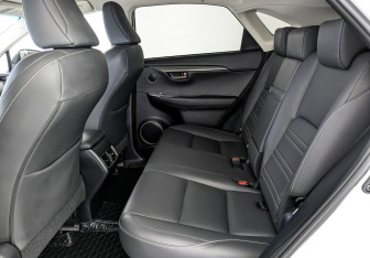Подержанный автомобиль Lexus NX 2017 года (12 фото)