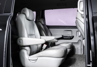 Подержанный автомобиль Kia Carnival 2018 года (13 фото)