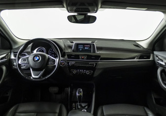 Подержанный автомобиль BMW X2 2018 года (14 фото)