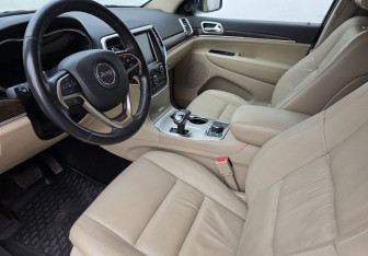 Подержанный автомобиль Jeep Grand Cherokee 2014 года (9 фото)
