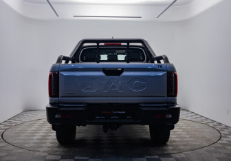Подержанный автомобиль JAC T9 2024 года (3 фото)