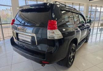 Подержанный автомобиль Toyota Land Cruiser Prado 2013 года (5 фото)
