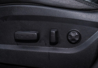 Подержанный автомобиль Hyundai Santa Fe 2014 года (11 фото)