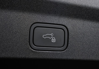 Подержанный автомобиль LiXiang L6 2024 года (24 фото)