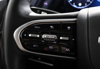 Подержанный автомобиль Chery Tiggo 8 Pro Max 2023 года (21 фото)