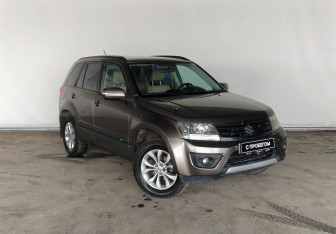 Подержанный автомобиль Suzuki Grand Vitara 2013 года (3 фото)