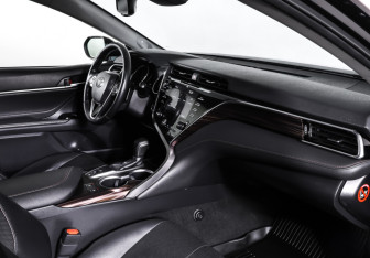 Подержанный автомобиль Toyota Camry Sedan 2018 года (11 фото)