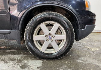 Подержанный автомобиль Volvo XC90 2009 года (18 фото)