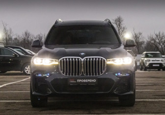 Подержанный автомобиль BMW X7 2020 года (2 фото)