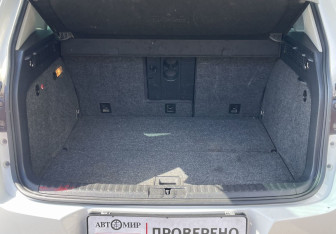 Подержанный автомобиль Volkswagen Tiguan 2010 года (13 фото)