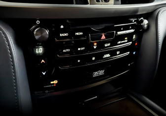 Подержанный автомобиль Lexus LX 2020 года (30 фото)