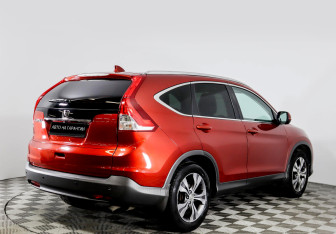 Подержанный автомобиль Honda CR-V 2014 года (3 фото)