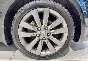 Подержанный автомобиль Kia Cerato Coupe 2010 года (10 фото)