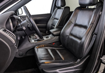 Подержанный автомобиль Jeep Grand Cherokee 2019 года (20 фото)