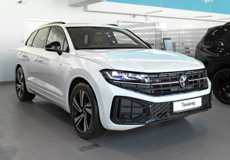 Новый Volkswagen Touareg 2025 (4 фото)