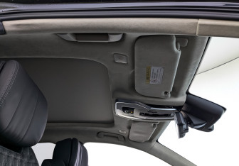 Подержанный автомобиль Hongqi H9 2021 года (23 фото)