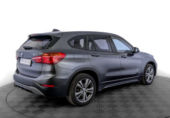 Подержанный автомобиль BMW X1 2017 года (5 фото)