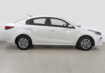 Подержанный автомобиль Kia Rio Sedan 2020 года (4 фото)