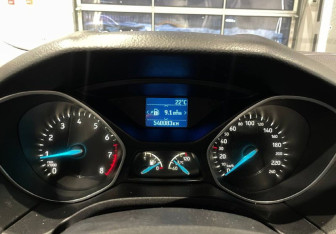 Подержанный автомобиль Ford Focus Wagon 2016 года (15 фото)