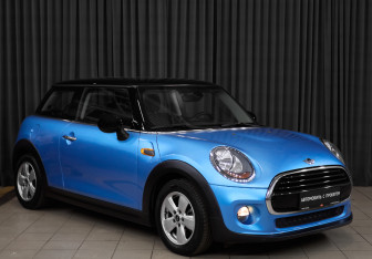 Подержанный автомобиль MINI Hatch 2018 года (3 фото)