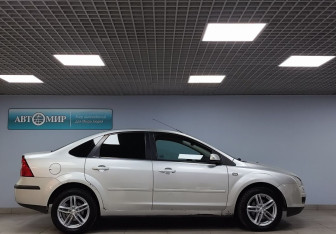 Подержанный автомобиль Ford Focus Sedan 2007 года (4 фото)