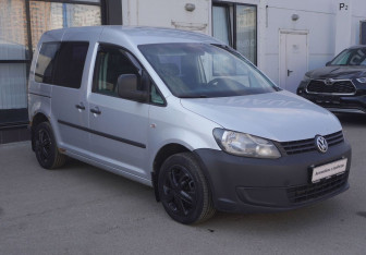 Подержанный автомобиль Volkswagen Caddy Compactvan 2011 года (3 фото)