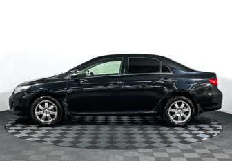 Подержанный автомобиль Toyota Corolla Sedan 2013 года (8 фото)