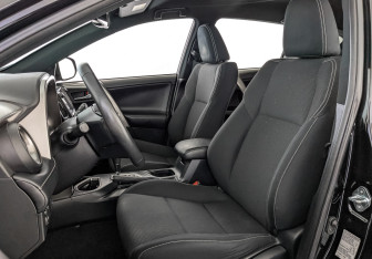 Подержанный автомобиль Toyota RAV4 2019 года (20 фото)