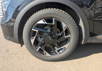 Подержанный автомобиль Kia Sportage 2023 года (18 фото)