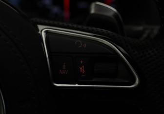 Подержанный автомобиль Audi Q5 2012 года (11 фото)