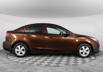 Подержанный автомобиль Mazda 3 Sedan 2012 года (4 фото)