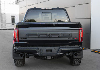 Подержанный автомобиль Ford F-150 2025 года (5 фото)