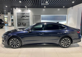 Подержанный автомобиль Hyundai Sonata 2020 года (5 фото)