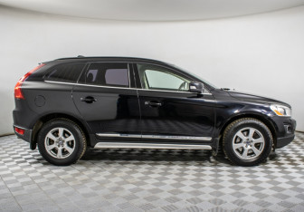 Подержанный автомобиль Volvo XC60 2010 года (4 фото)