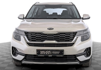 Подержанный автомобиль Kia Seltos 2021 года (2 фото)