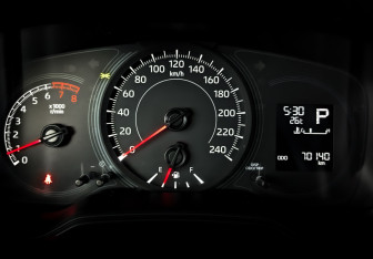 Подержанный автомобиль Toyota Corolla Sedan 2022 года (13 фото)