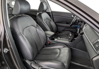 Подержанный автомобиль Kia Optima Sedan 2017 года (24 фото)