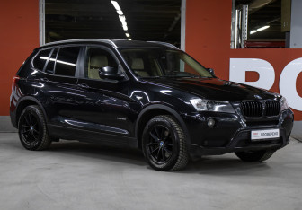 Подержанный автомобиль BMW X3 2014 года (3 фото)