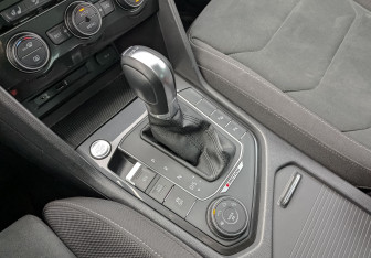 Подержанный автомобиль Volkswagen Tiguan 2017 года (29 фото)