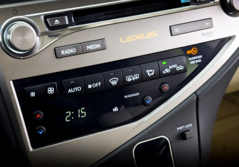 Подержанный автомобиль Lexus RX 2012 года (25 фото)