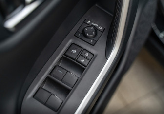 Новый Toyota RAV4 2025 (10 фото)