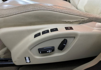 Подержанный автомобиль Volvo XC60 2011 года (17 фото)