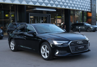Подержанный автомобиль Audi A6 Sedan 2021 года (3 фото)